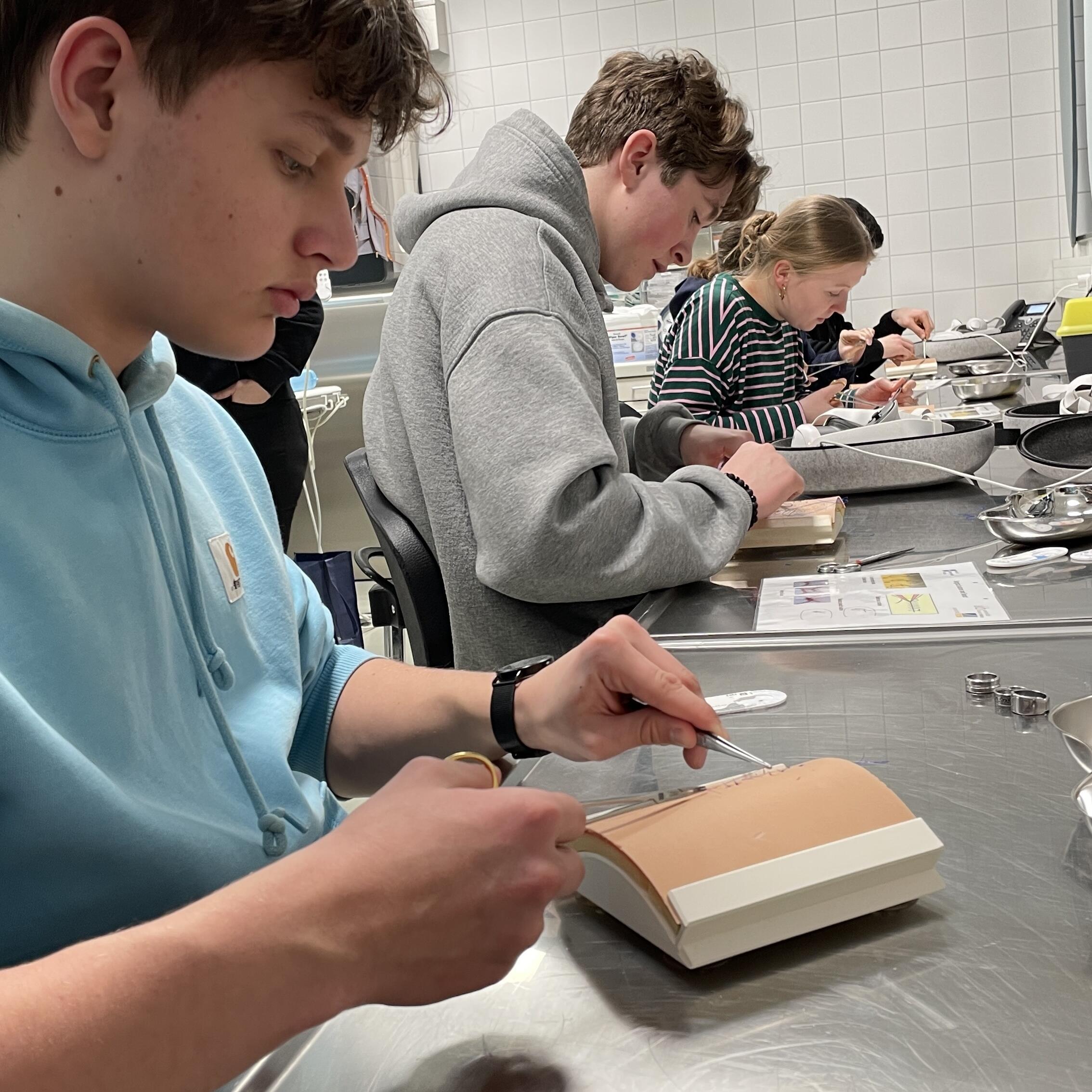 Die Nahttechniken wurden auf die Probe gestellt.