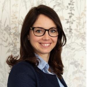 Porträt-Bild von der Referentin Frau Dr. Katharina Ameli