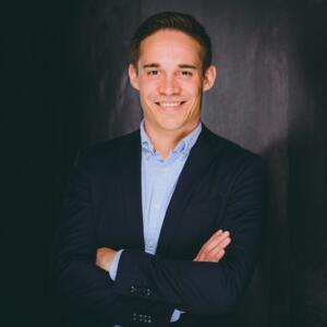 Porträt-Foto von Dr. Philipp Rolzhäuser