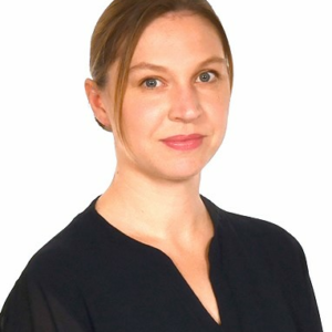 Dr Dr Lisa Ernst JNT23