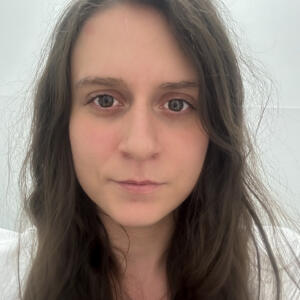 Porträt-Foto von Anni Feldmann