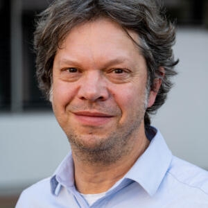 Porträt-Foto von Dr. Philip Dammann
