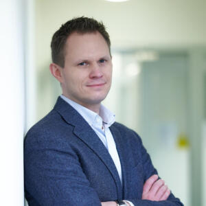 Porträt Foto von Prof Mirko Trilling