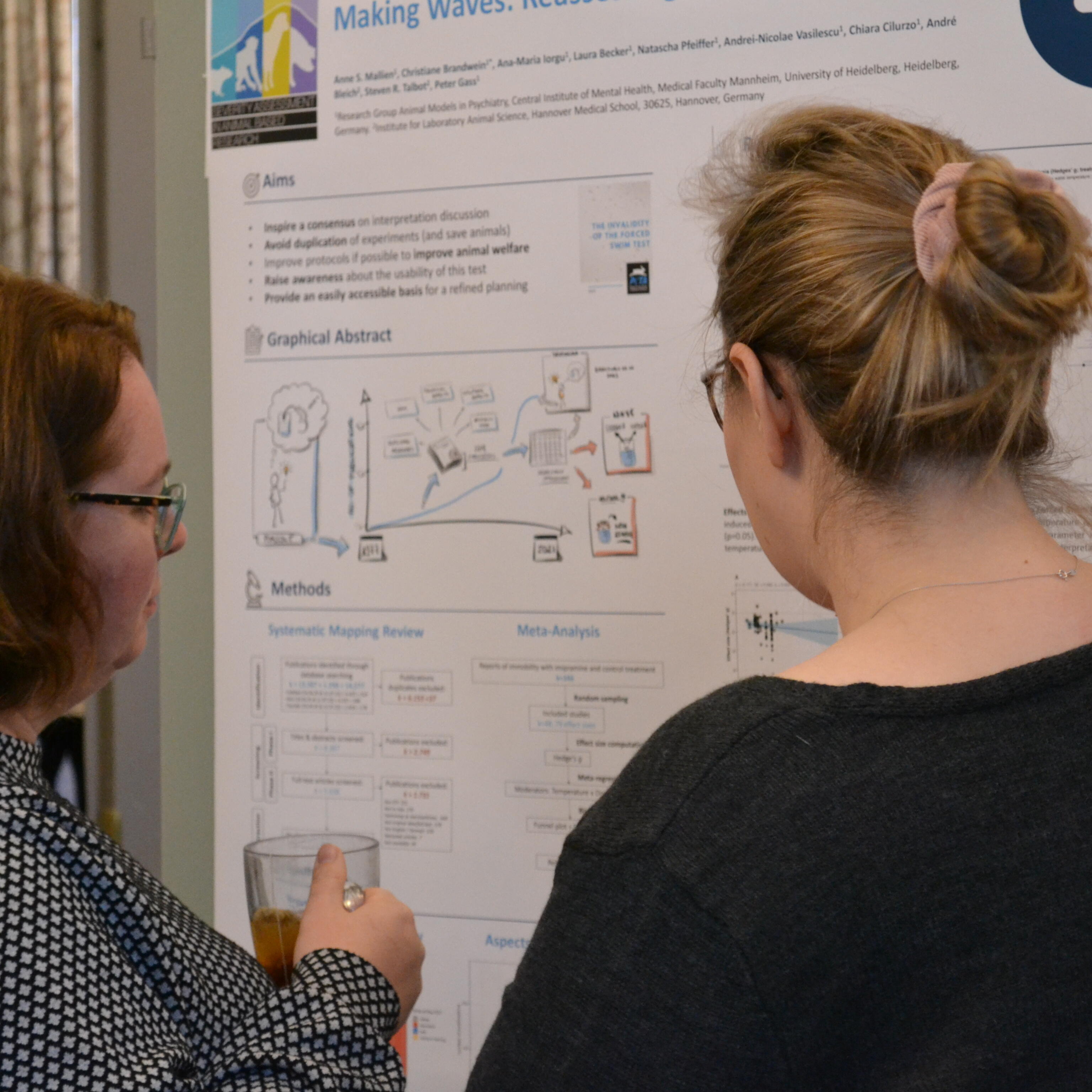 Direkter Austausch von Wissen und Erfahrungen während der Poster-Sessions